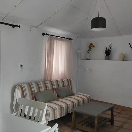 El Bucaro. Puertitas Rojas Ubrique